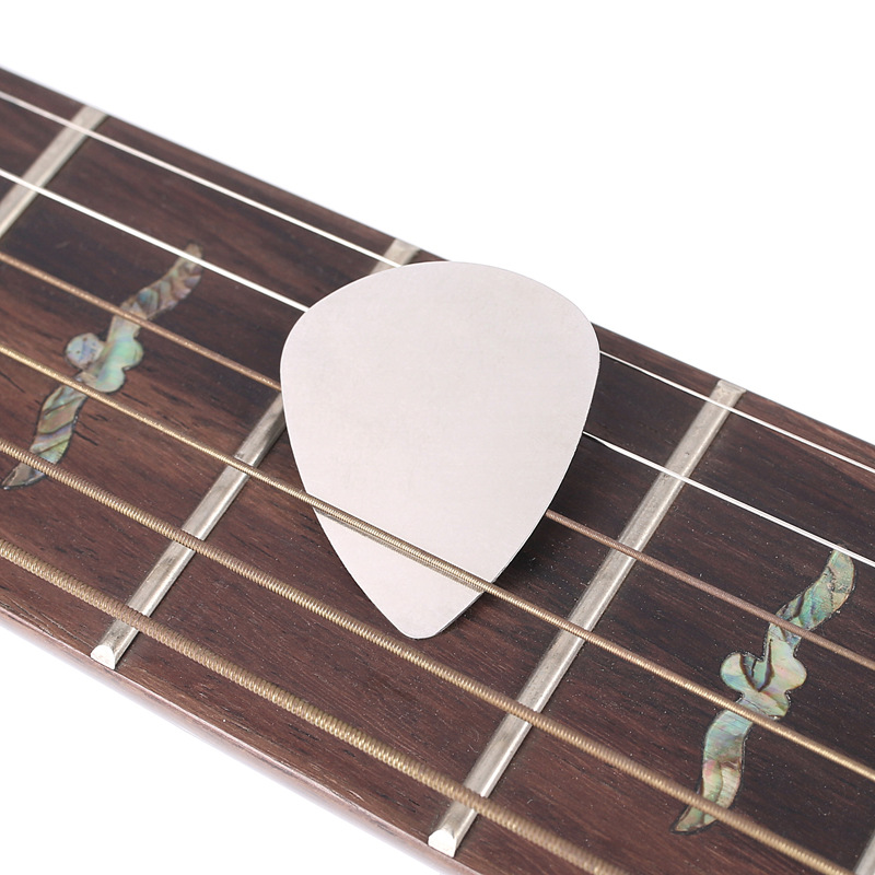 밝고 생생한 사운드를 위한 10개들이 스테인리스 스틸  - Electric Guitar Pick Pack 리뷰 및 가격